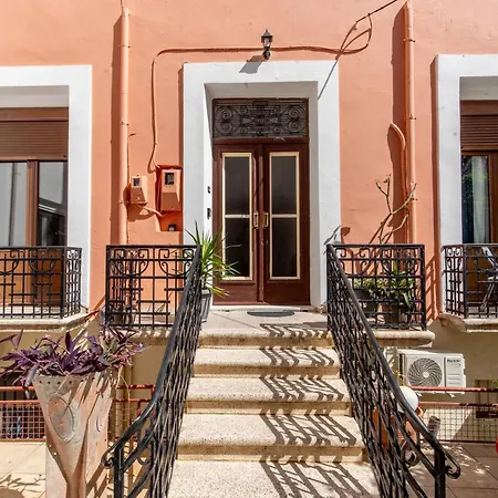 Mascot Traditional Bed & Breakfast 3*